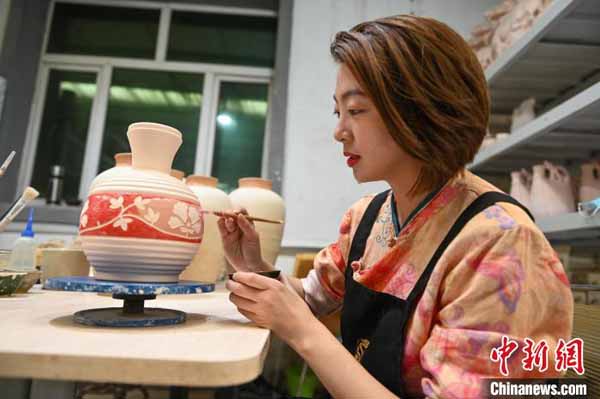 Young intangible cultural heritage inheritor revives China's long-lost legacy of Liao Dynasty ceramics