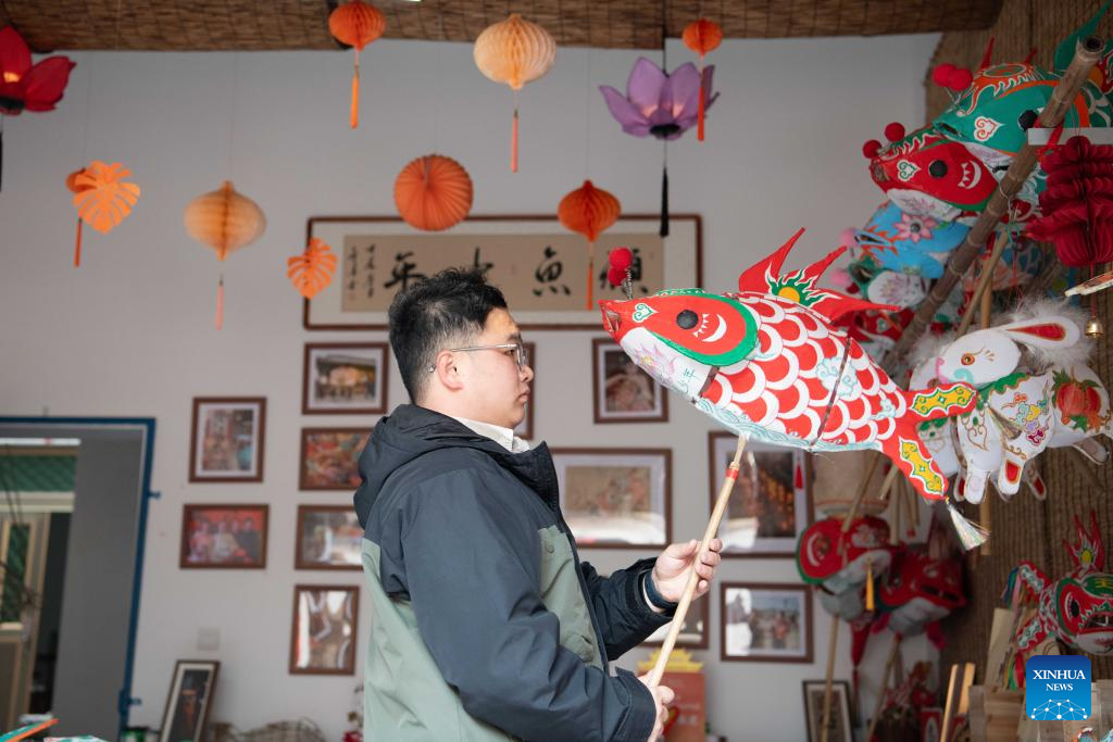 Traditional fish-shaped lanterns embrace new vitality in Shexian, E China